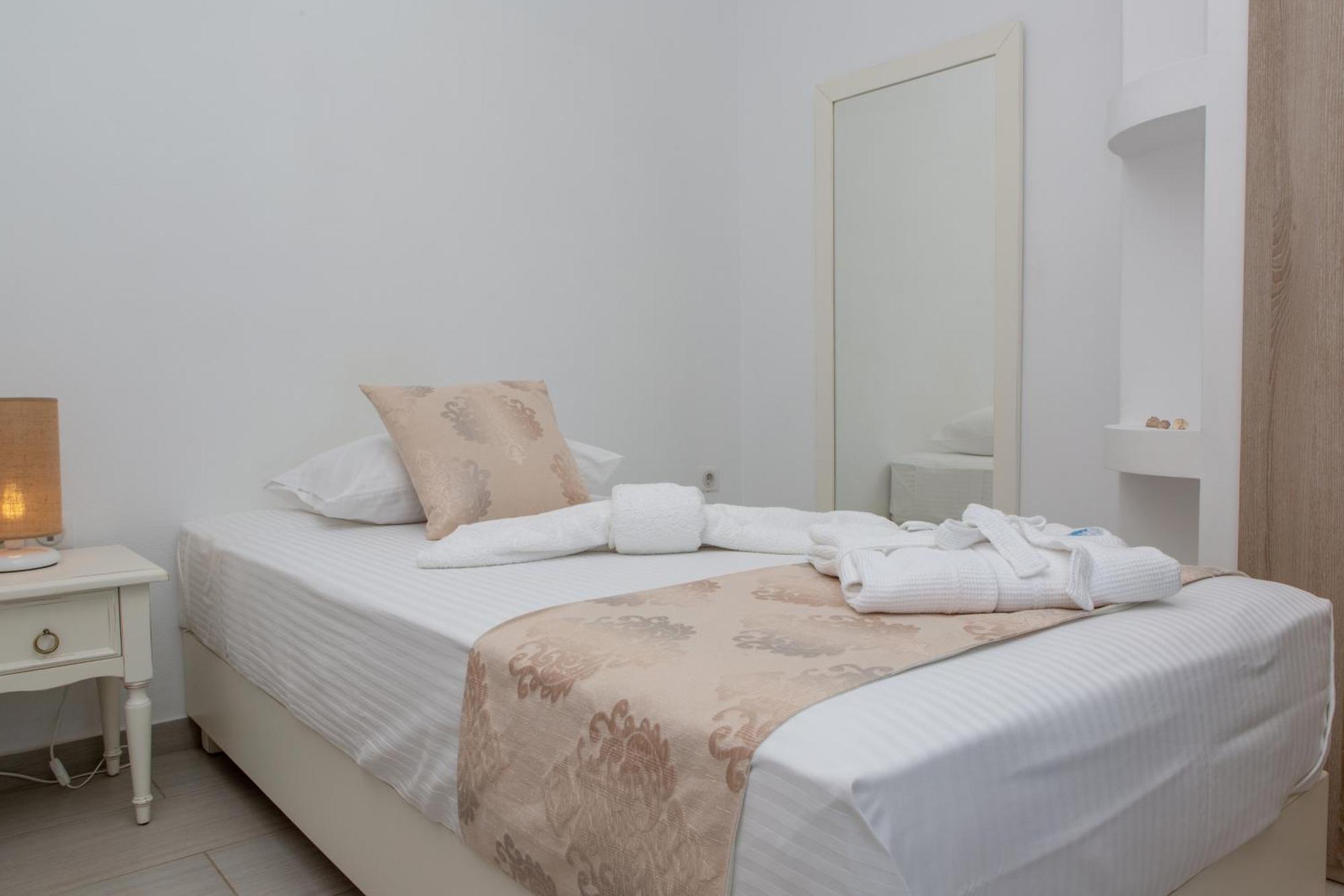 Sun And Moon Villas Pirgaki  Quarto foto